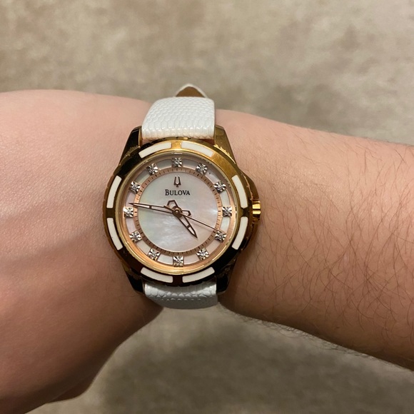 Bulova Classic - White - Picture 1 of 4